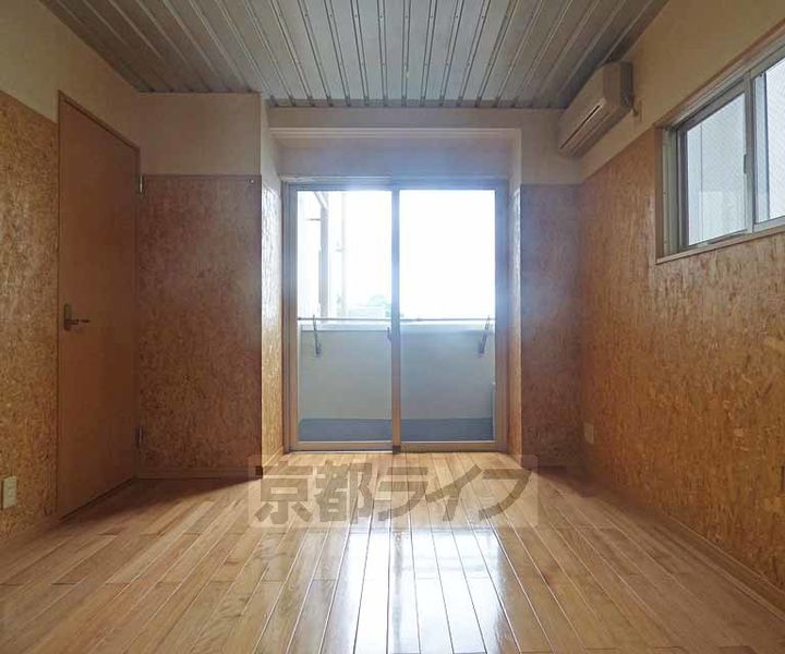 グレース北野2-Bの居間