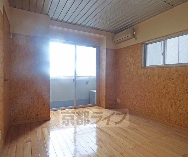 グレース北野2-Bの居間