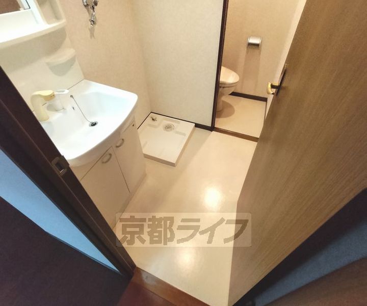 京都府京都市上京区立本寺前町の賃貸マンションの内装