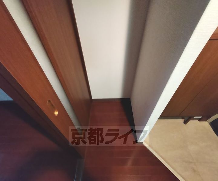 京都府京都市上京区立本寺前町の賃貸マンションの内装