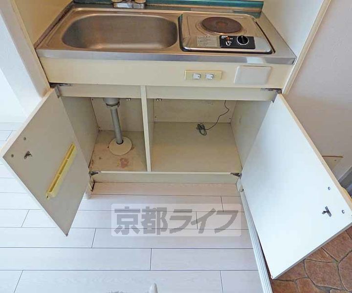 栄ハイツ201のキッチン