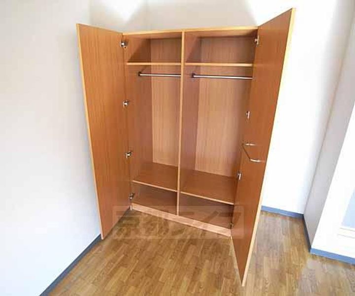 京都府京都市上京区千本通五辻下る上善寺町の賃貸マンションの内装