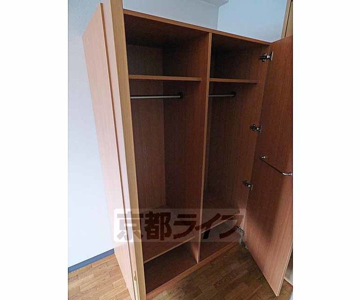 京都府京都市上京区千本通五辻下る上善寺町の賃貸マンションの内装