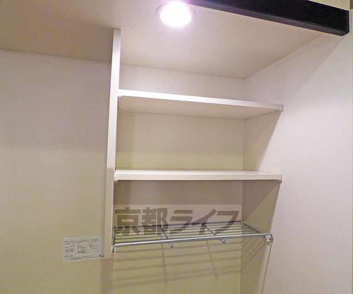 京都府京都市上京区千本通五辻下る上善寺町の賃貸マンションの内装