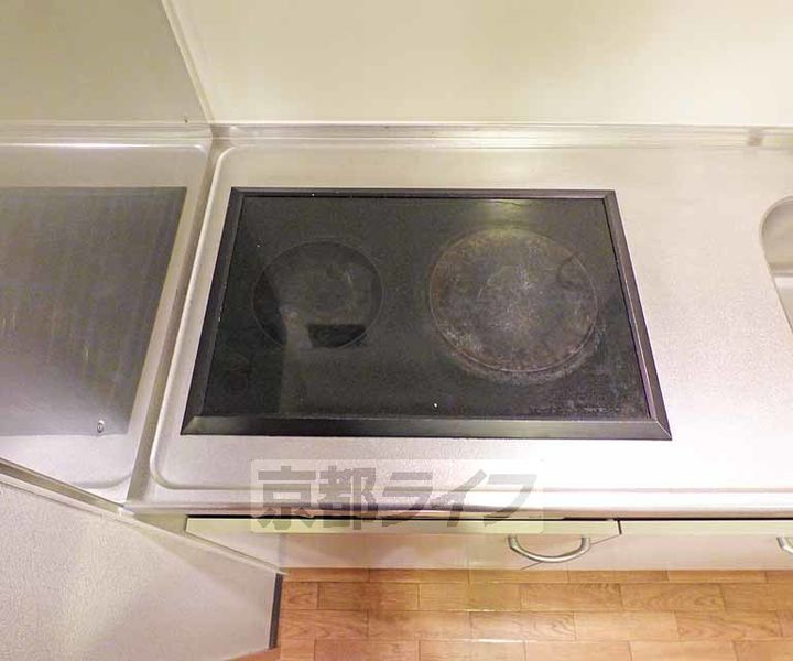 京都府京都市上京区千本通五辻下る上善寺町の賃貸マンションのキッチン