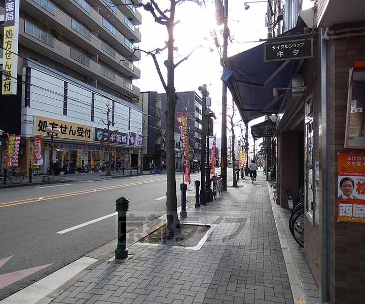 京都府京都市上京区千本通一条上る泰童片原町の賃貸マンションの周辺