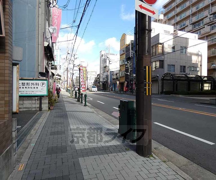 京都府京都市上京区千本通一条上る泰童片原町の賃貸マンションの周辺