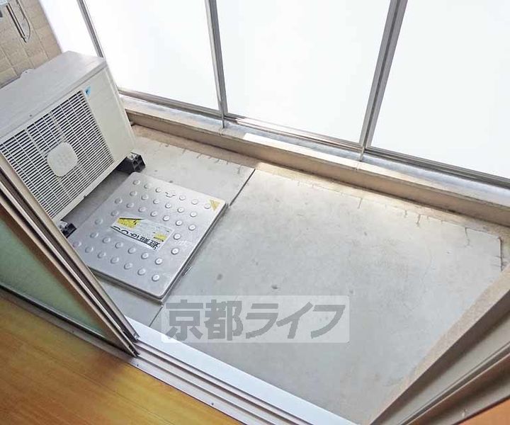 ヴェルデ御所東302の内装