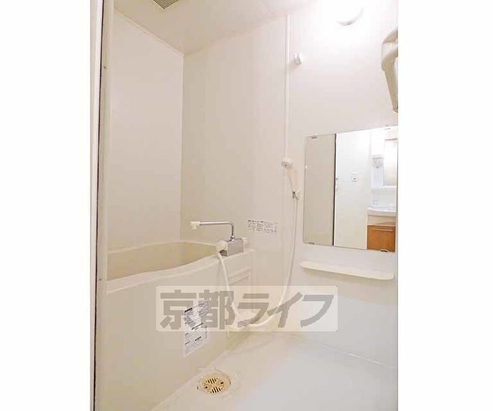 ヴェルデ御所東302の風呂