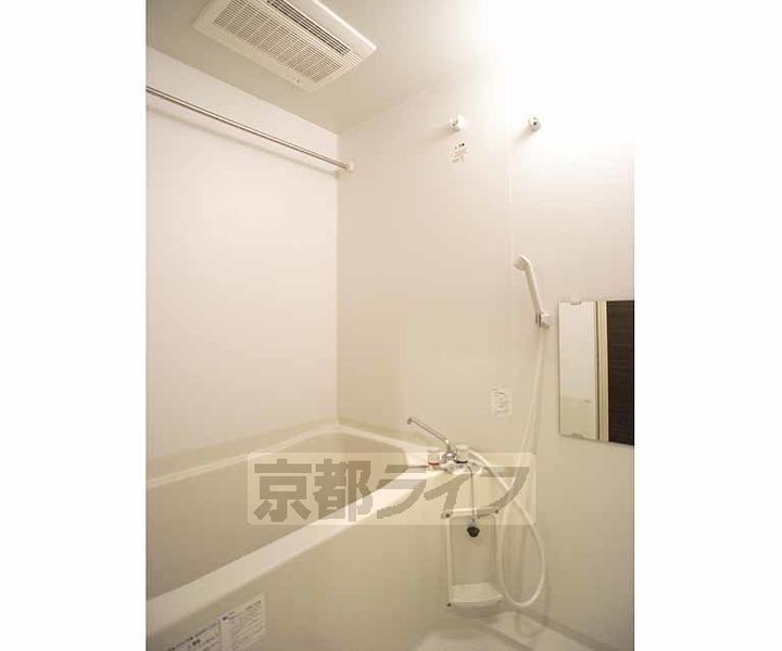 京都府京都市上京区千本通一条上る泰童片原町の賃貸マンションの風呂