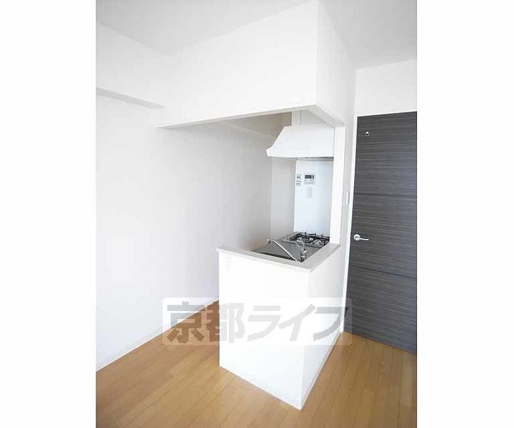 京都府京都市上京区千本通一条上る泰童片原町の賃貸マンションのキッチン