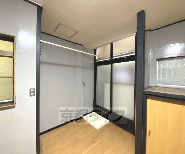 京都府京都市北区上賀茂池端町の賃貸マンションの内装