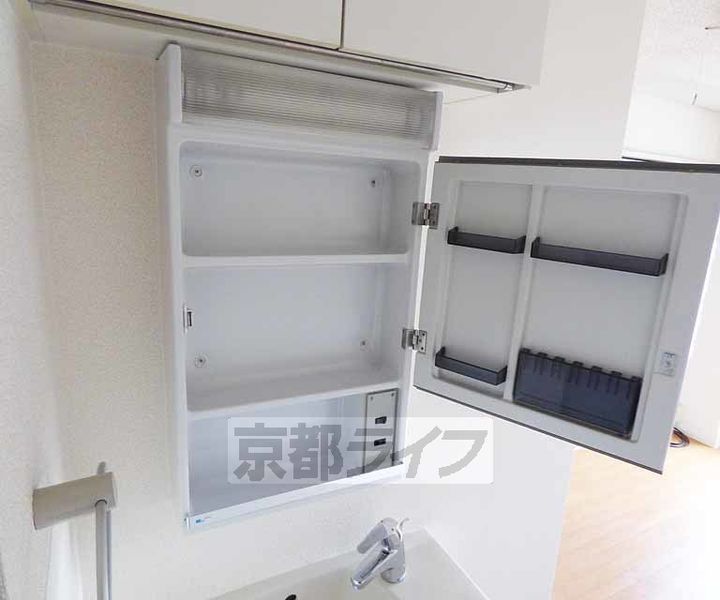 京都府京都市上京区出水町の賃貸マンションの内装