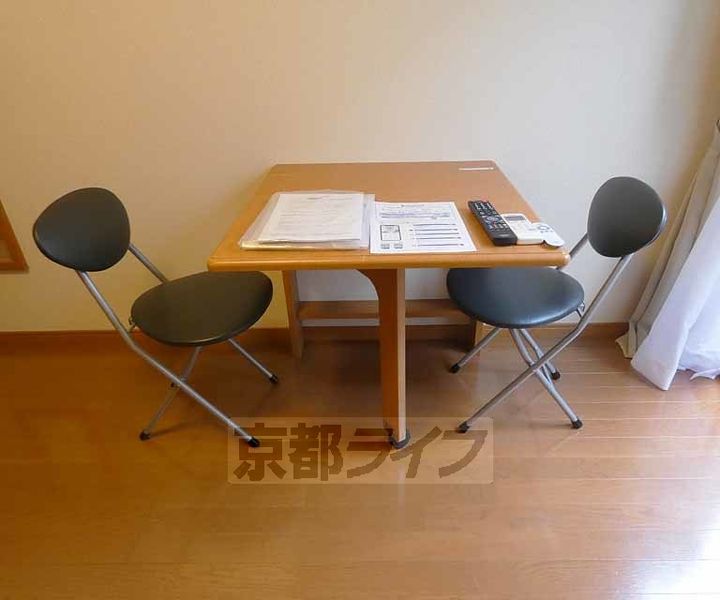 レオパレス二条城北の内装