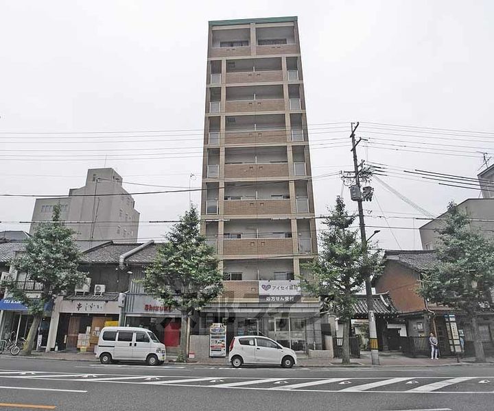 BelleVille千本今出川401の外観