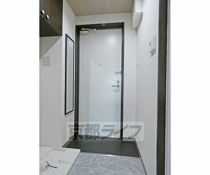 京都府京都市下京区鍛冶屋町の賃貸マンションの玄関