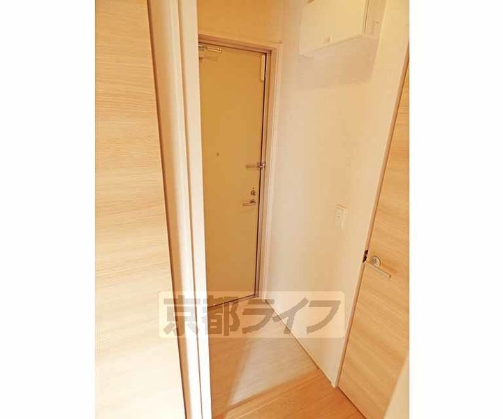 京都府京都市北区大宮中総門口町の賃貸アパートの玄関