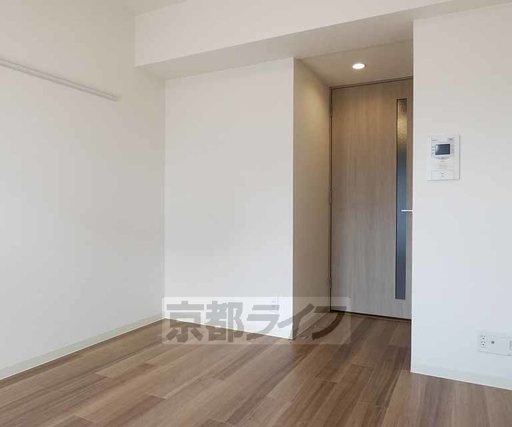 京都府京都市南区東九条西河辺町の賃貸マンションの居間