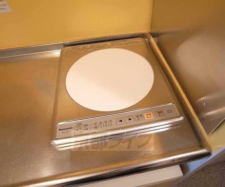 グランデール山科101のキッチン