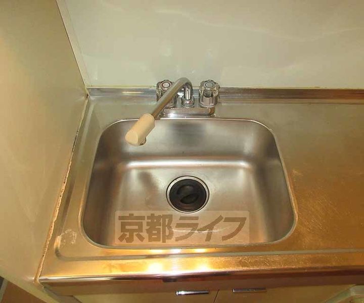 H‐1フラット205のキッチン