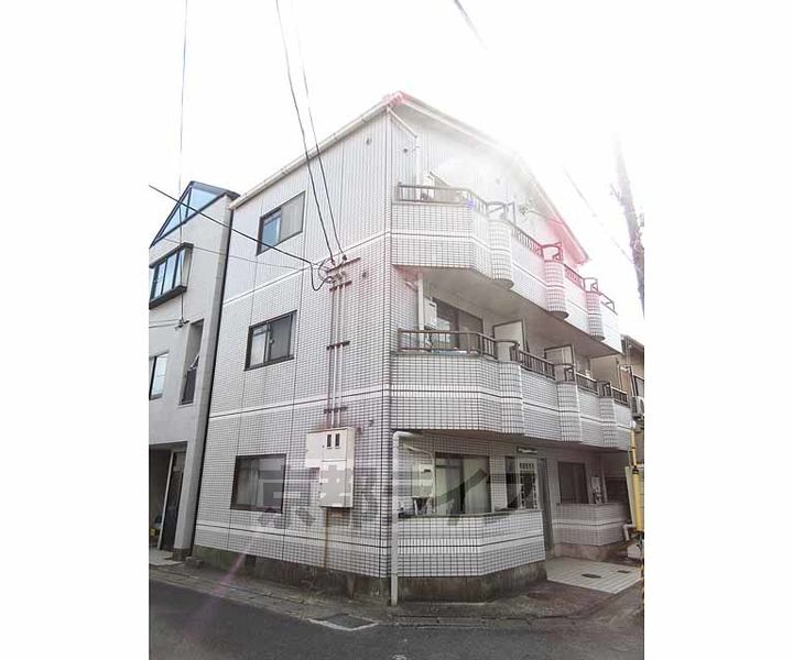 エスポワール山科302の外観