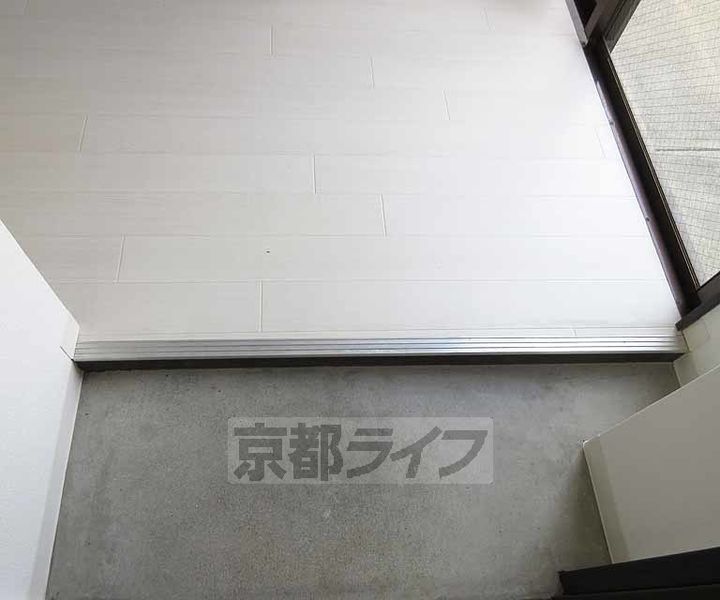 エスポワール山科302の玄関