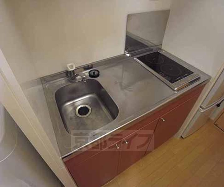 京都府京都市山科区西野今屋敷町の賃貸アパートのキッチン