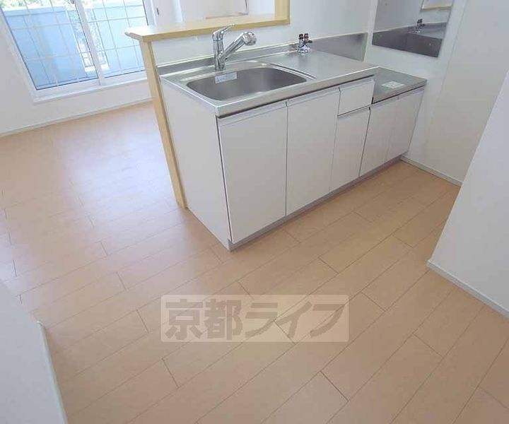 京都府京都市山科区椥辻番所ケ口町の賃貸アパートのキッチン