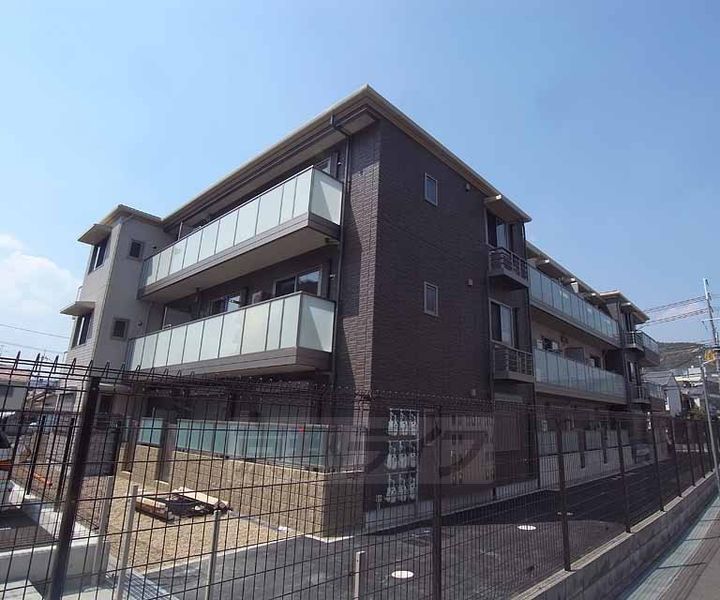 シャーメゾン音羽セカンド205の外観