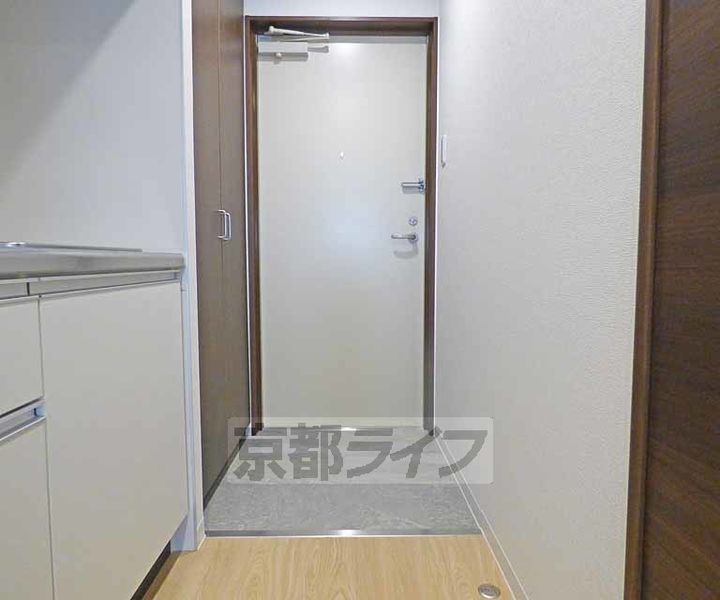 京都府京都市上京区下清蔵口町の賃貸マンションの玄関