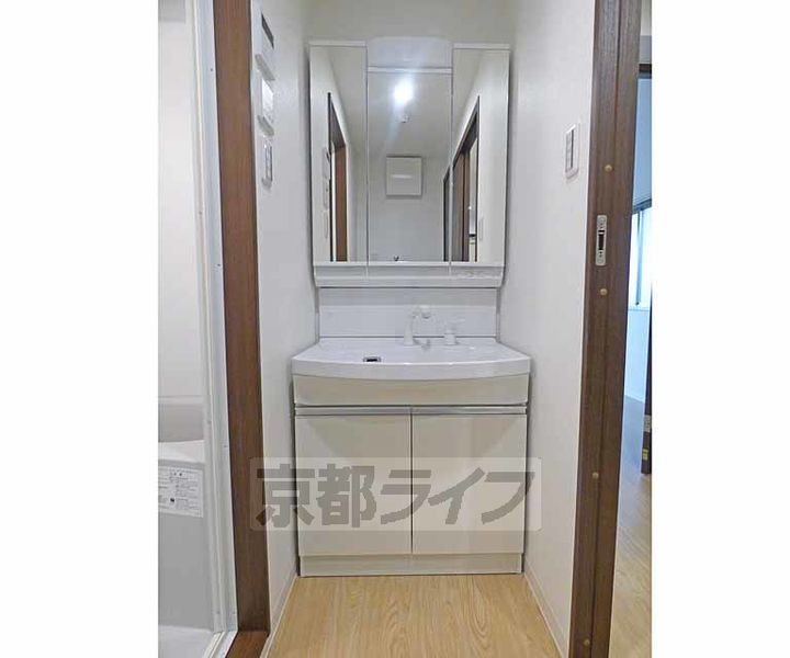京都府京都市上京区下清蔵口町の賃貸マンションの内装