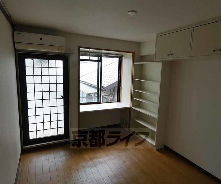 デトム・ワン四条大宮305の居間