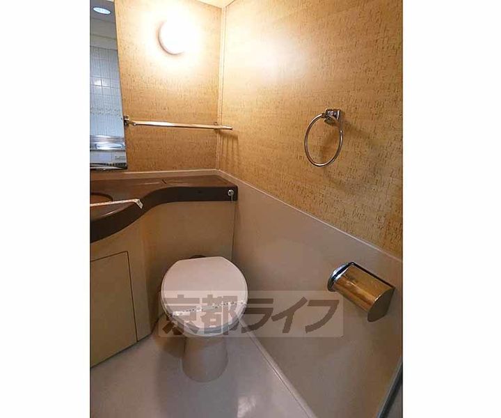 デトム・ワン四条大宮305の内装