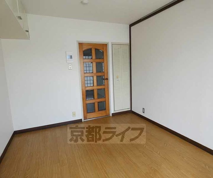 デトム・ワン四条大宮305の居間