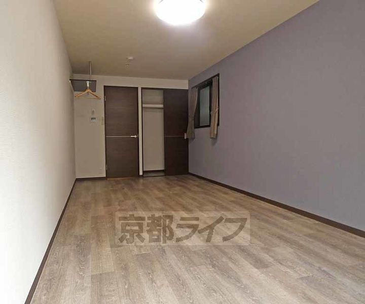 京都府京都市東山区鞘町通五条下る2丁目大阪町の賃貸マンションの居間