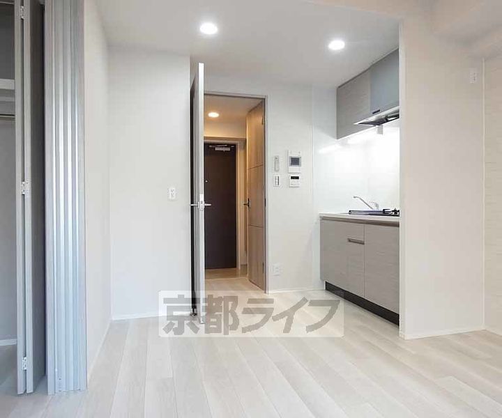 京都府京都市南区吉祥院中島町の賃貸マンションの居間