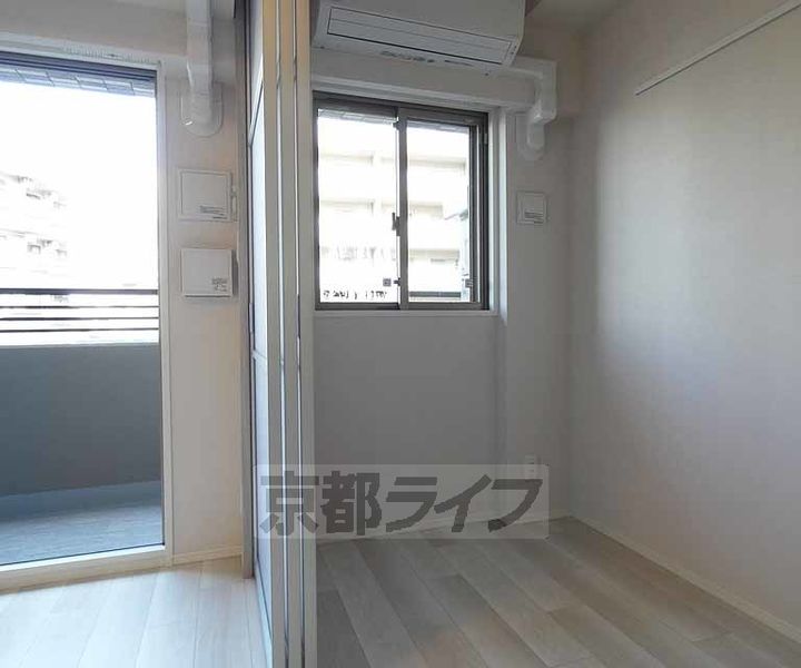 京都府京都市南区吉祥院中島町の賃貸マンションの居間