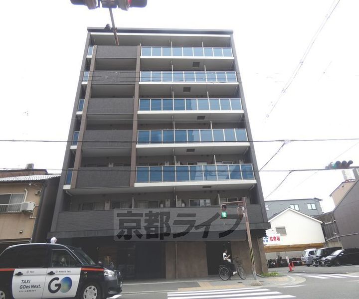 京都府京都市上京区千本通一条上る北伊勢殿構町の賃貸マンションの外観