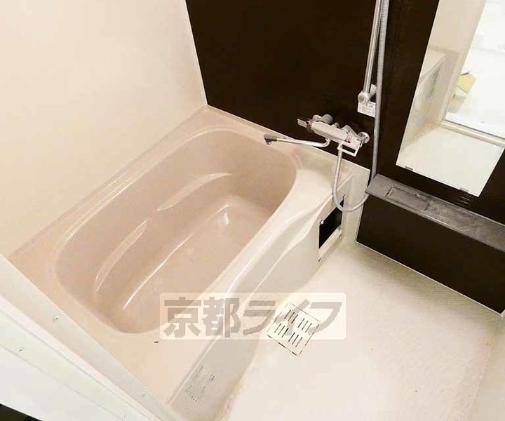 京都府京都市上京区千本通一条上る北伊勢殿構町の賃貸マンションの風呂