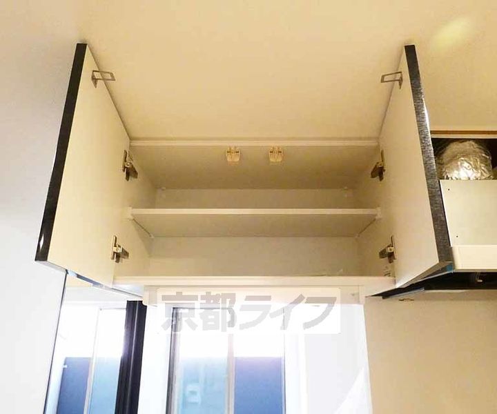 京都府京都市上京区千本通一条上る北伊勢殿構町の賃貸マンションのキッチン