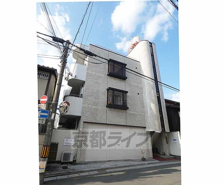 第三吉与門ハイツ303の外観