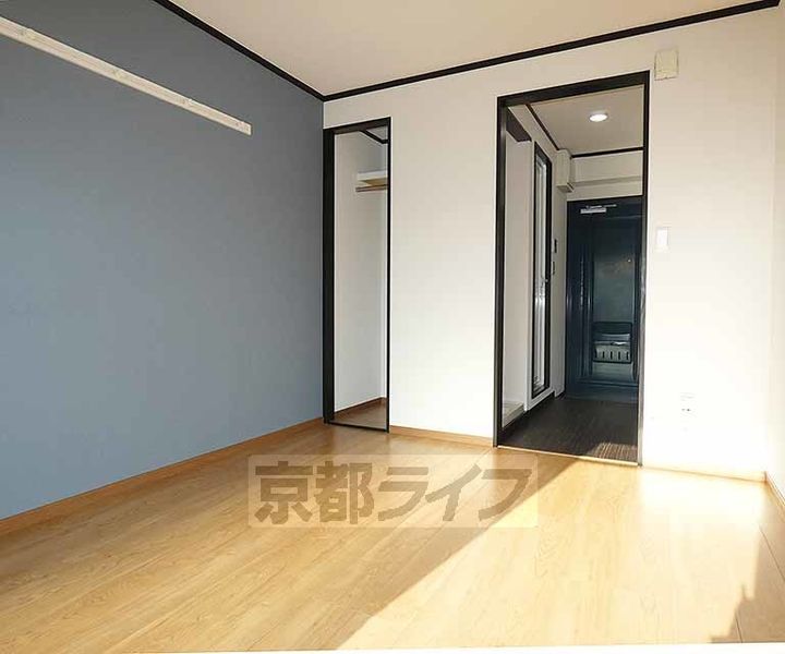 第三吉与門ハイツ303の居間