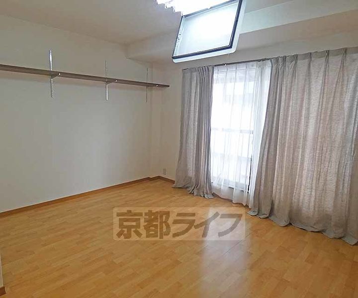 アズィールD棟201の居間