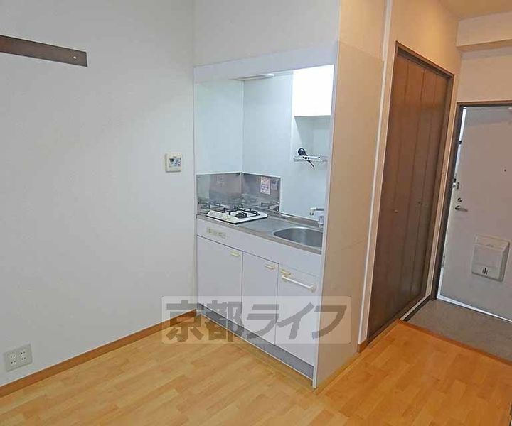 アズィールD棟201のキッチン