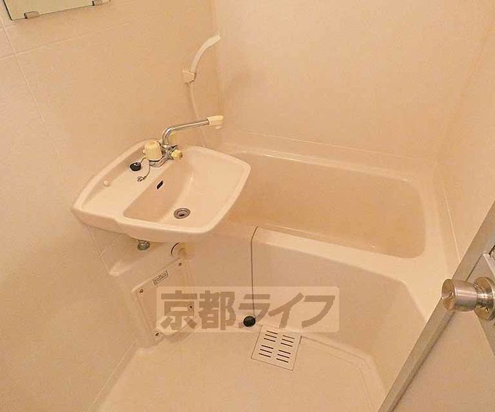 アズィールD棟201の風呂