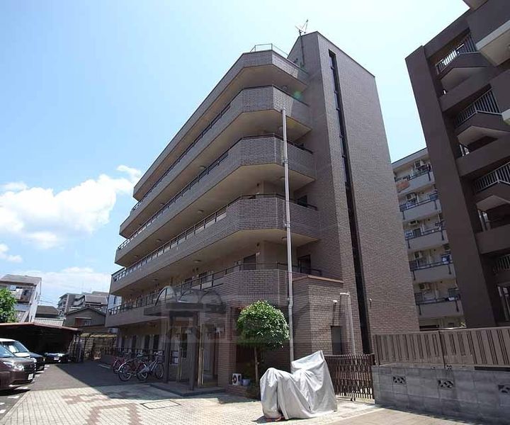 アベニールアサダ403の外観