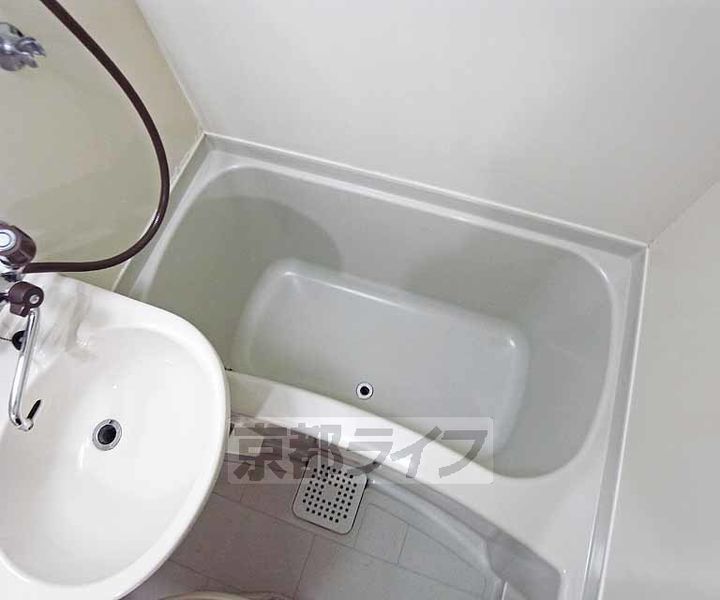 アベニールアサダ403の風呂