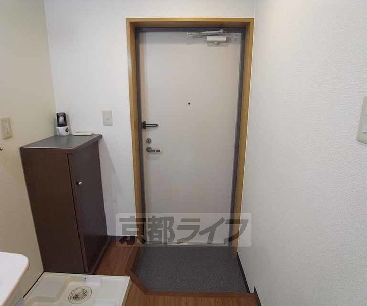 グランロード303の玄関