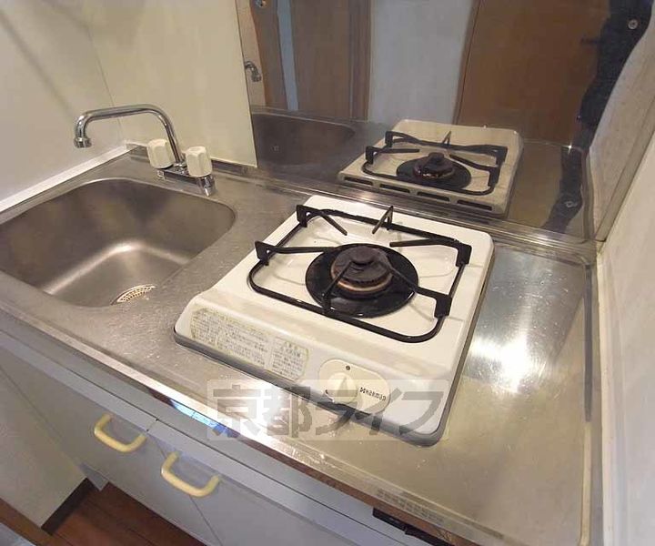 グランロード303のキッチン