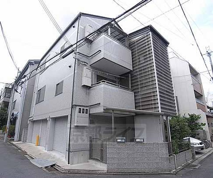 コンフォール北白川Ⅲ3-Aの外観